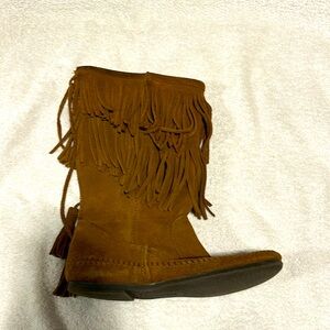 Minnetonka Suede Leather Double Fringe Moccasin Boots sz 7